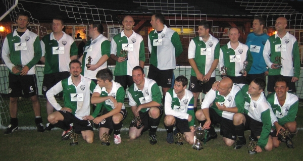 Abingdon Exiles FC after winning the 2009 Hedley Toms Cup